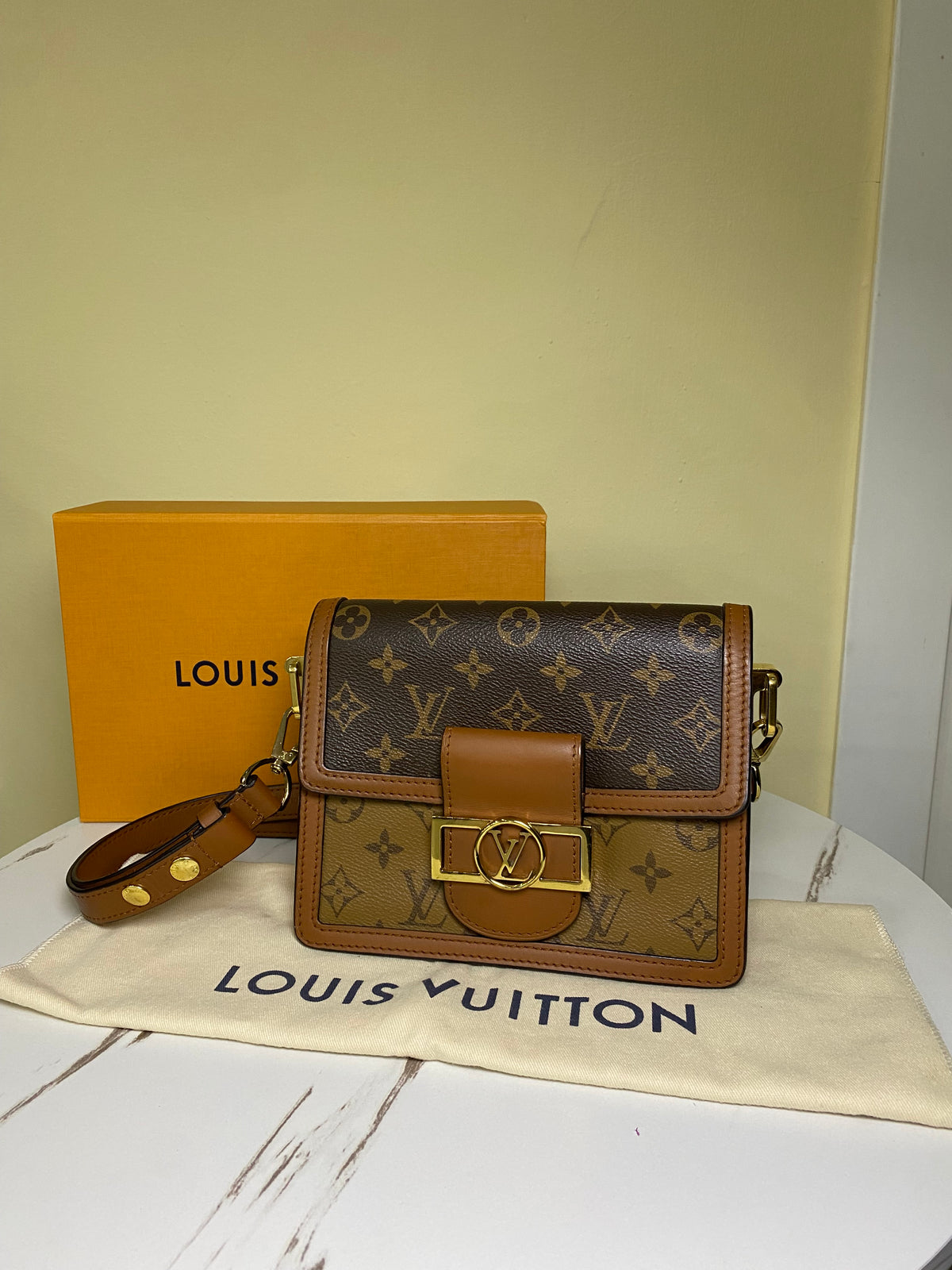 Borsa Louis Vuitton Dauphine Mini Reverse