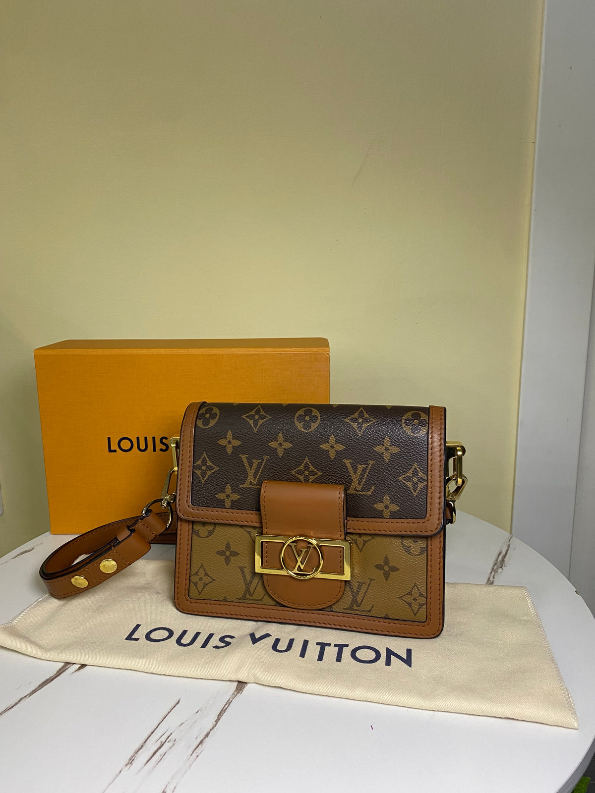 Borsa Louis Vuitton Dauphine Mini Reverse