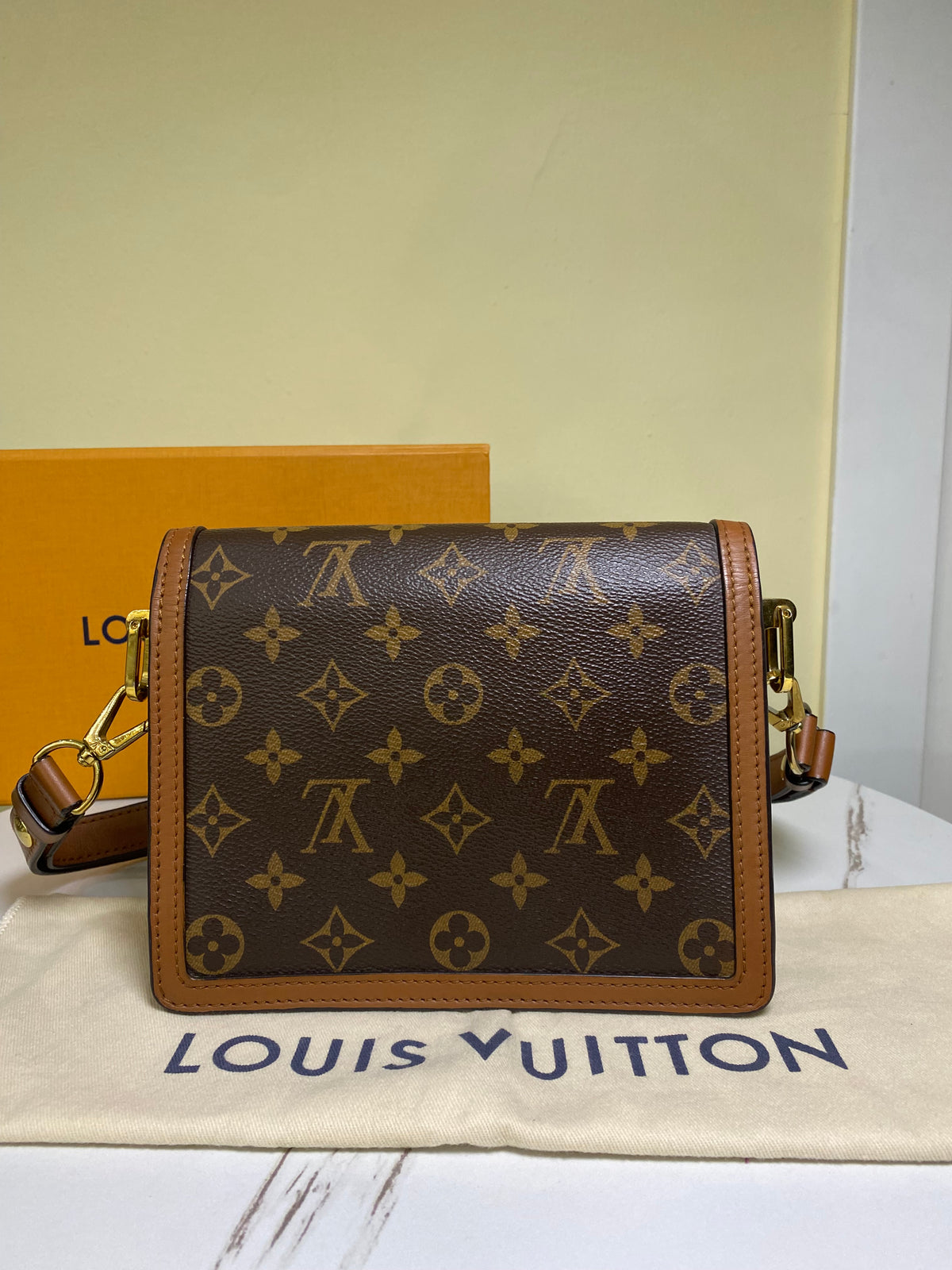 Borsa Louis Vuitton Dauphine Mini Reverse